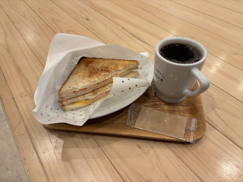 Morning set with hot sandwich and coffee at Itsuki Coffee