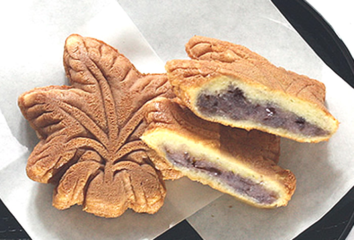 Meiji-era Miyajima tourism and souvenir culture