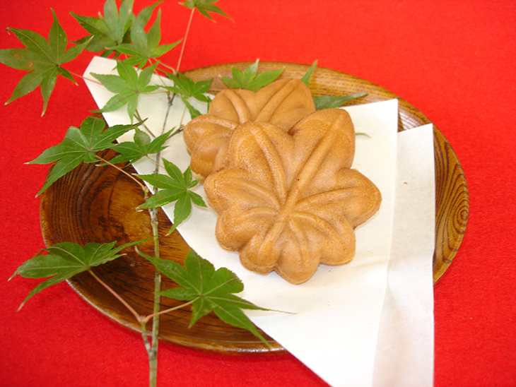 The history of momiji manju from the Meiji era to today